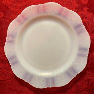 DEPRESSION GLASS AMERICAN SWEETHEART OPALESCENT WHITE LUNCHEON PLATE.